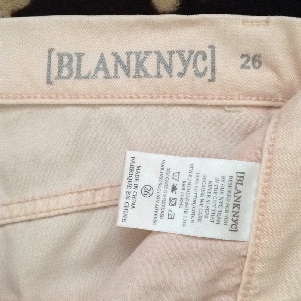 🎉HP🎉Blank NYC Distressed Jeans - Picture 6 of 8